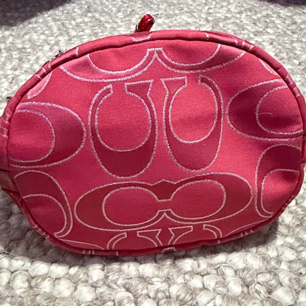Coach Pink Signature Shoulder Bag - Picture 3 of 16